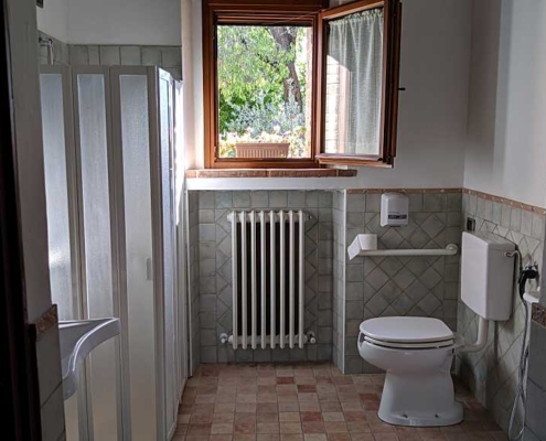 bathroom in farmhouse